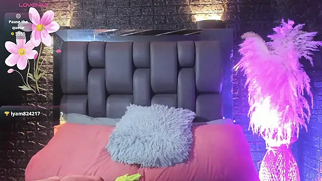 Maraa Rivera online show from 12.15.25