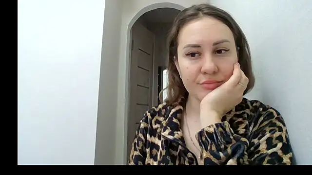Snapshot of MeadowEyes chatting on 02.05.26 MeadowEyes online show from 02.05.26