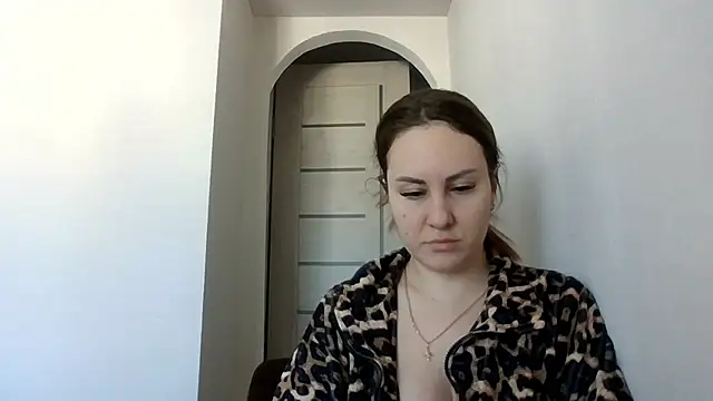 Snapshot of MeadowEyes chatting on 02.10.26 MeadowEyes online show from 02.10.26