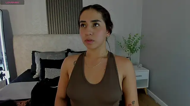 Snapshot of Vittoria_Conti_ chatting on 06.11.26 Vittoria Conti online show from 06.11.26