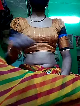 Snapshot of nainshilodhi28 chatting on 11.08.25 nainshilodhi28 online show from 11.08.25