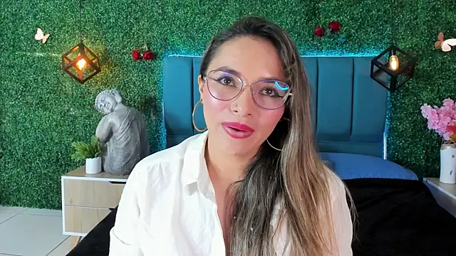 Snapshot of Kiaraa88 chatting on 07.21.26 Kiaraa88 online show from 07.21.26