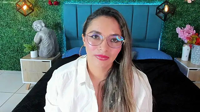 Snapshot of Kiaraa88 chatting on 07.21.26 Kiaraa88 online show from 07.21.26