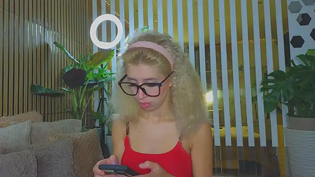 Violetttttta online show from 10.12.25