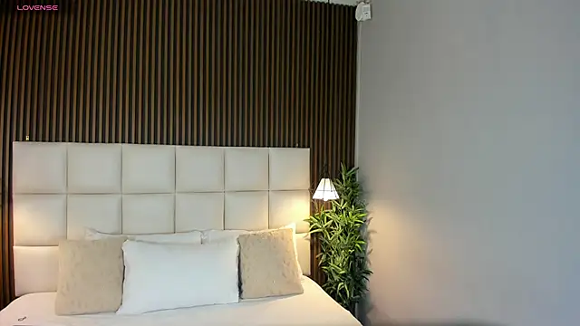 VanneCamiel online show from 12.02.25