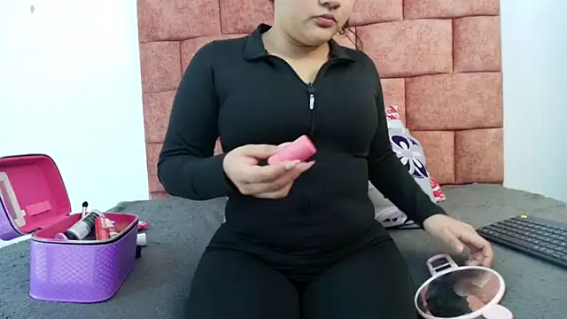 Girl Dirty 0Limits online show from 10.14.25