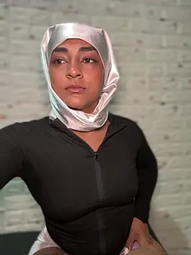 Snapshot of CelestSkyy chatting on 03.28.26 CelestSkyy online show from 03.28.26