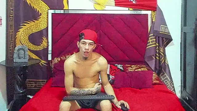 Pride couple online show from 01.07.26