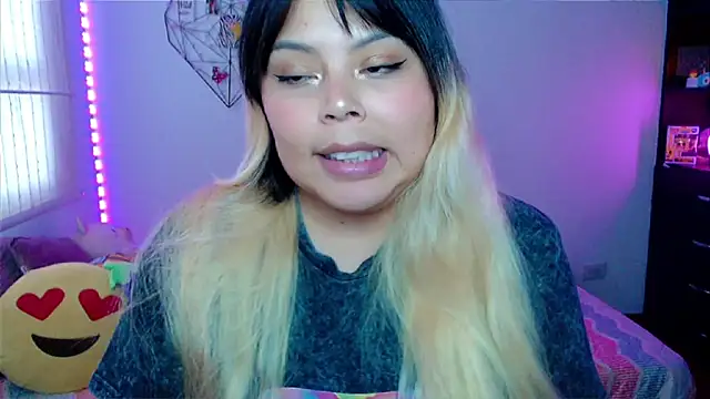 EllieMoonX online show from 04.16.26