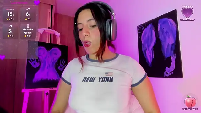 Meganthomson online show from 11.21.25