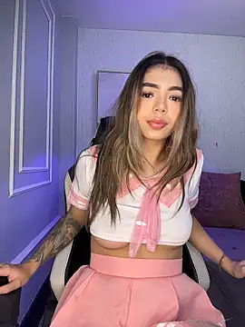 HoneyMollyX online show from 10.22.25