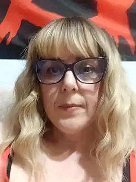 Amelialove42 online show from 04.15.26