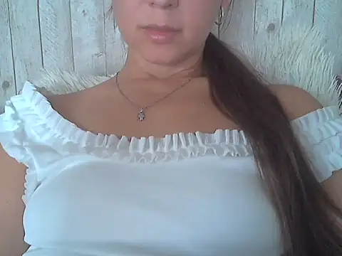 Snapshot of Light-Bluee chatting on 10.13.25 Light-Bluee online show from 10.13.25