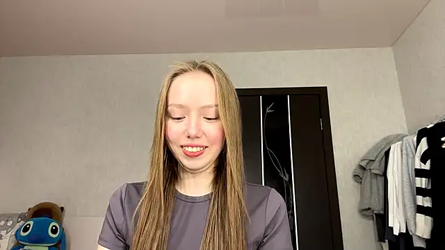 AntoniaMoravick online show from 10.27.25