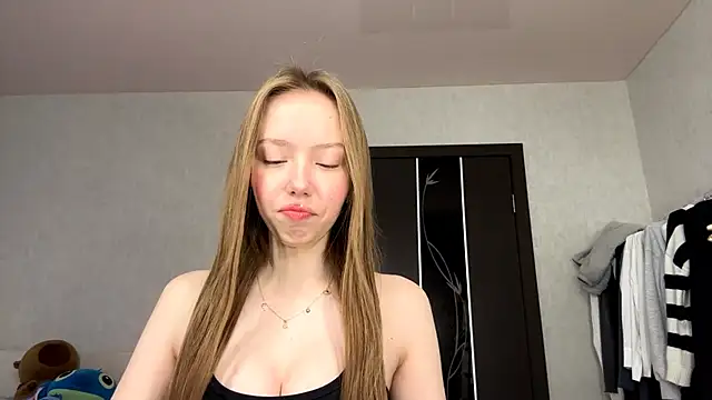 AntoniaMoravick online show from 10.29.25