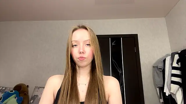 AntoniaMoravick online show from 11.04.25