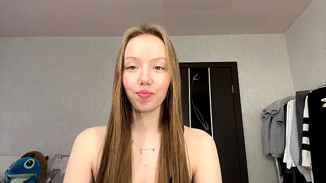 AntoniaMoravick online show from 11.05.25