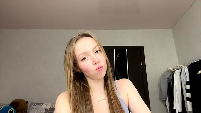 AntoniaMoravick online show from 11.08.25