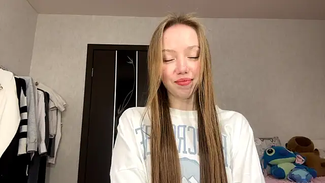 AntoniaMoravick online show from 11.20.25