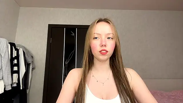 AntoniaMoravick online show from 12.05.25