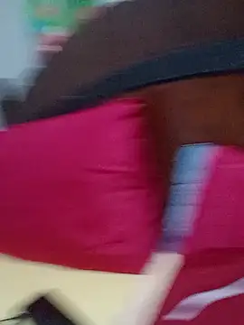 Snapshot of 0800Verdugo chatting on 10.09.25 0800Verdugo online show from 10.09.25