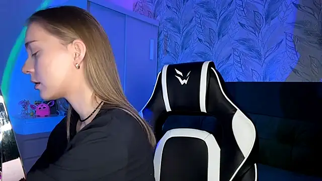 EvaPeace online show from 11.12.25