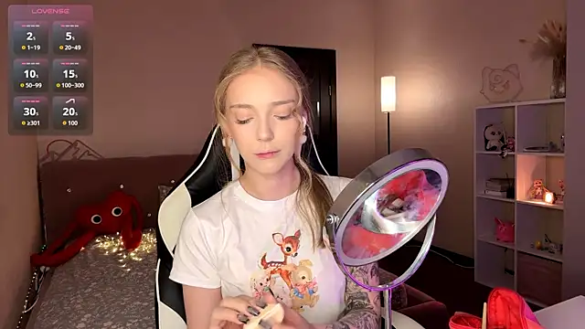 EvaPeace online show from 04.08.26