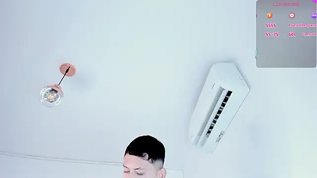 Snapshot of Iam_criss09 chatting on 11.07.25 Iam criss09 online show from 11.07.25