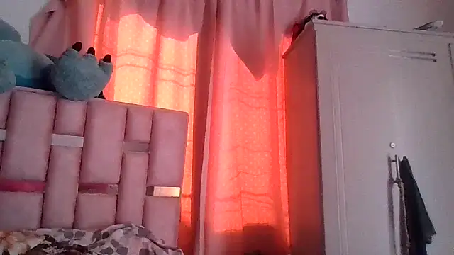 abby moss 2 online show from 11.21.25