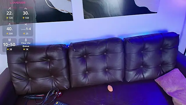 Nia Blum online show from 12.04.25