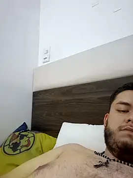 Snapshot of rich_ryx chatting on 12.14.25 rich ryx online show from 12.14.25