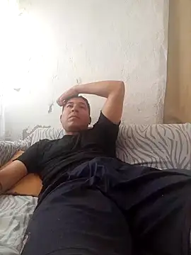 Ezeaxl online show from 04.12.26