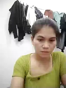 Snapshot of Leena_j chatting on 10.15.25 Leena j online show from 10.15.25