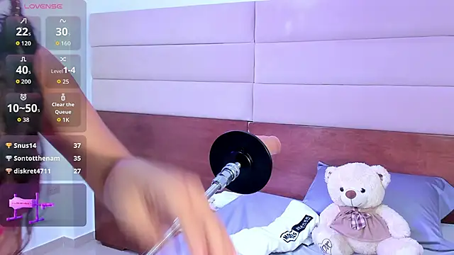 elizabeth liones  online show from 11.06.25