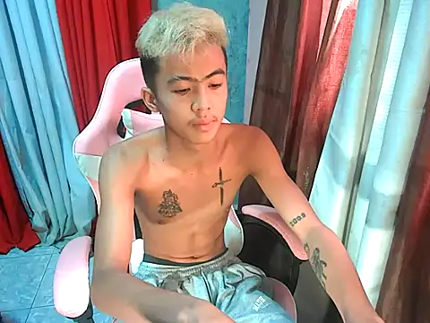 boy raphael online show from 02.25.26