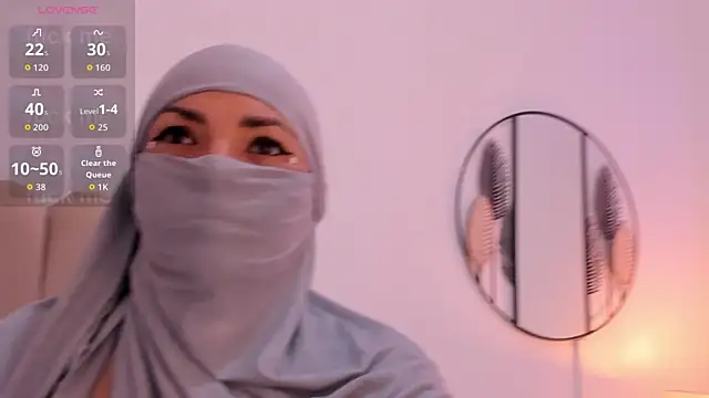  naylaa  online show from 11.25.25