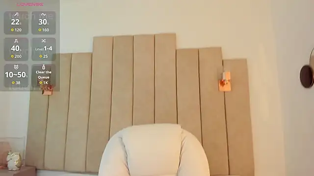  naylaa  online show from 11.28.25