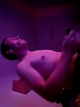 Snapshot of aripuppi95 chatting on 11.10.25 aripuppi95 online show from 11.10.25