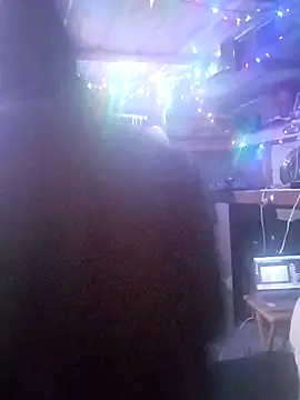 White4black903 online show from 12.15.25