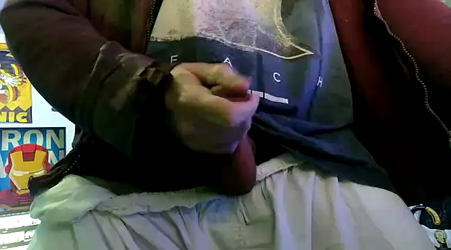 Snapshot of tykun chatting on 02.19.25 tykun online show from 02.19.25