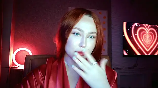 LolaMint  online show from 11.08.25