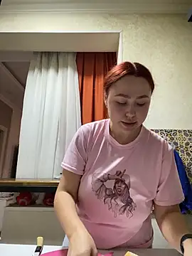 LolaMint  online show from 12.20.25