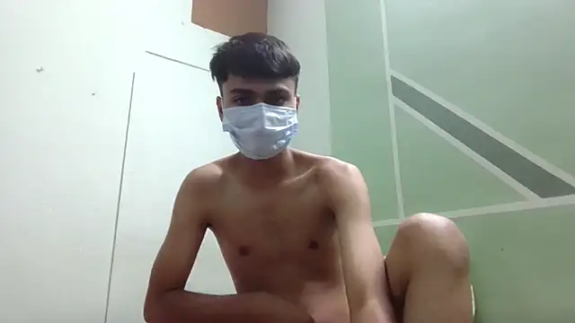 Snapshot of lil-twink19 chatting on 10.28.25 lil-twink19 online show from 10.28.25