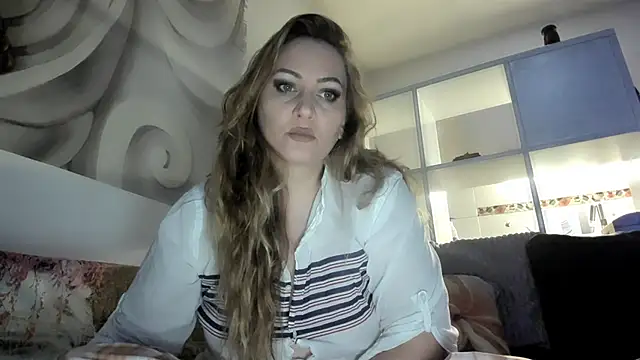 Snapshot of 88__callmemadam__88 chatting on 10.29.25 88 callmemadam 88 online show from 10.29.25