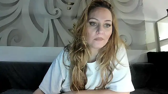 Snapshot of 88__callmemadam__88 chatting on 11.14.25 88 callmemadam 88 online show from 11.14.25