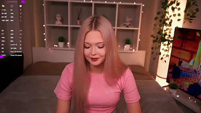 KaryTasch online show from 11.06.25