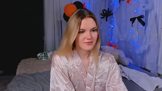 -KittyMoore online show from 11.02.25