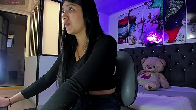 Briseida-White online show from 12.16.25