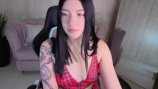 Snapshot of Dolcex_a chatting on 10.16.25 Dolcex a online show from 10.16.25