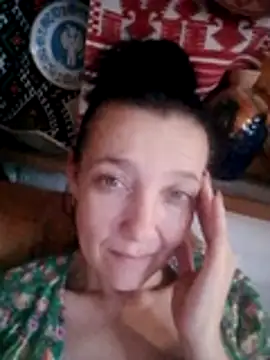 Snapshot of velvet_2200 chatting on 10.24.25 velvet 2200 online show from 10.24.25